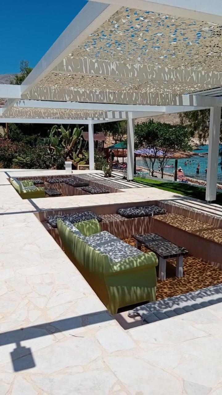 Villa Aristoteles Chalki Town Esterno foto